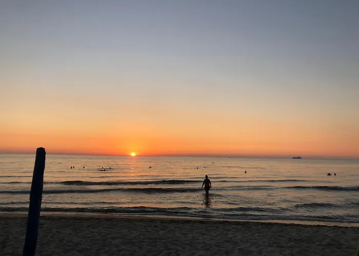 Diell Complex , Qerret Отель Голем