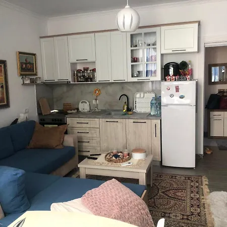 Otel Diell Complex , Qerret