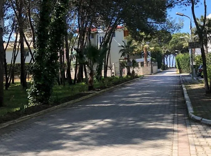 Hotel Diell Complex , Qerret *